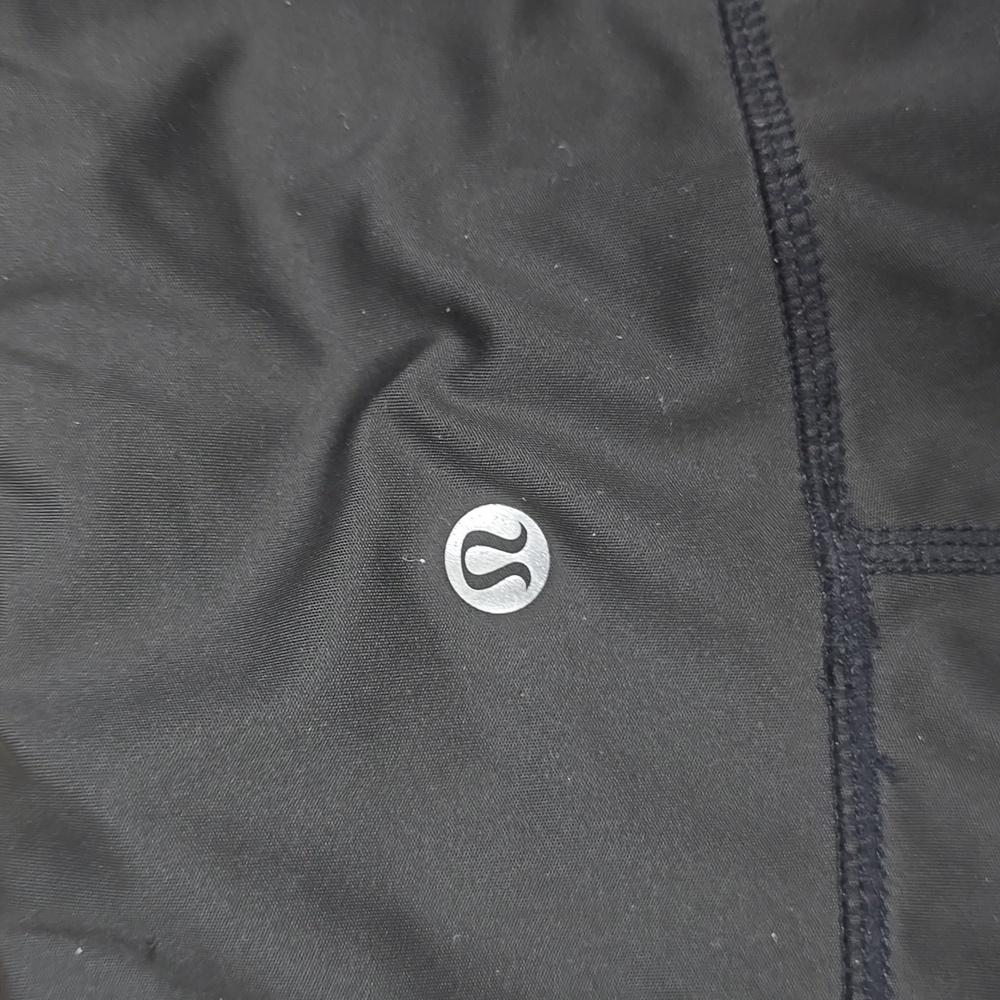 *GIVEAWAY* Lululemon Flare Size 6 - Picture 4 of 6